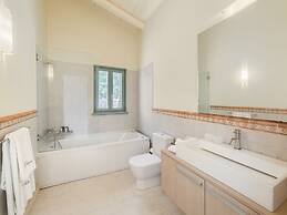 Modern Villa in Vasiliki with Swimming Pool & Hot Tub