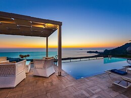 Scenic Villa With Private Pool