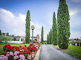 Cozy Apartment With Terrace in Tuscany