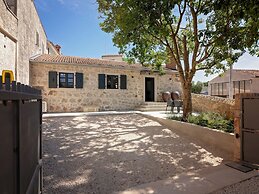 Luxurious Holiday Home in Porec