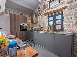 Luxurious Holiday Home in Porec
