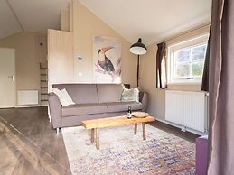 Comfortable Chalet Near Park De Veluwe