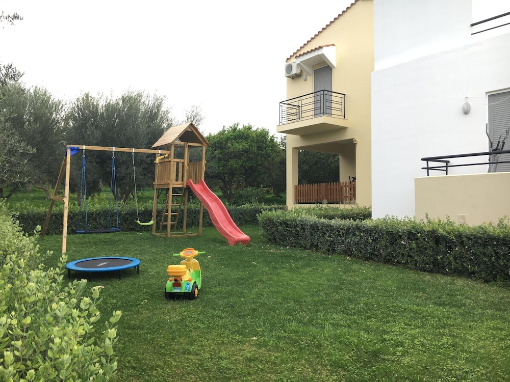 Villa With Private Pool, BBQ Area