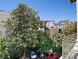 Apartment in Nice Near the Promenade des Anglais