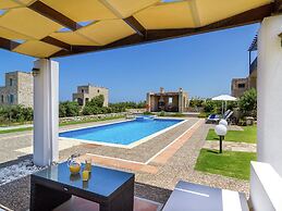 Villa in Kamisiana With Private Pool & Beach