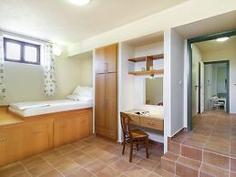 Villa in Kamisiana With Private Pool & Beach