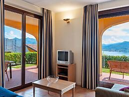 Spacious Apartment in Rancone With Lake View