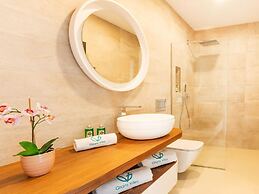 Villa in Buger With Rooftop Pool & Scenic Views