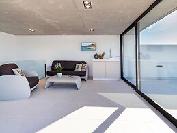 Villa in Buger With Rooftop Pool & Scenic Views