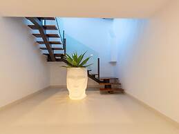 Villa in Buger With Rooftop Pool & Scenic Views