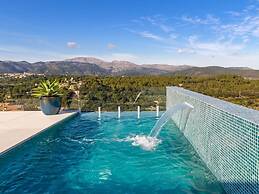 Villa in Buger With Rooftop Pool & Scenic Views