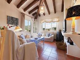 Rustic House in Mancor With Pool