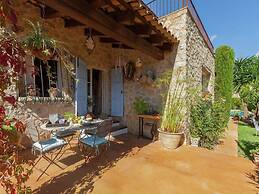 Rustic House in Mancor With Pool