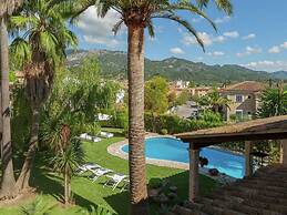 Rustic House in Mancor With Pool