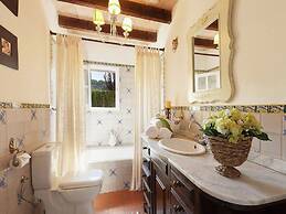 Rustic House in Mancor With Pool