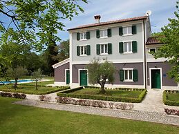 Beautiful Villa With Swimming Pool