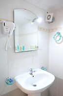 Charming 2-bed Apartment in Sarandë