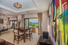 Pristine Bay 1108 4 Bedroom Home by RedAwning