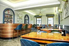 The Woodside Hotel, Aberdour. Exclusive Use