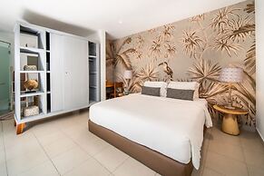 Splendid Private Villa, 2 BR, Canggu With Staff