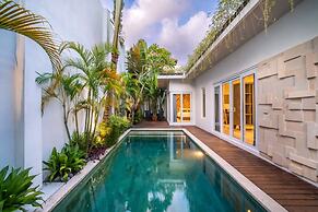 Splendid Private Villa, 2 BR, Canggu With Staff