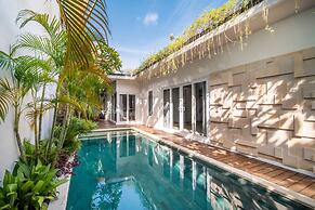 Splendid Private Villa, 2 BR, Canggu With Staff
