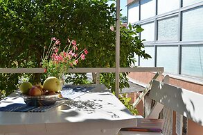 Laidback Apartments