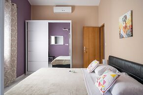 Laidback Apartments