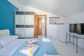Laidback Apartments