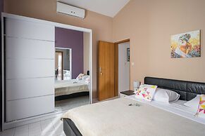 Laidback Apartments