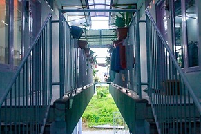 Kozi Kost Paviliun