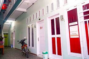 Kozi Kost Paviliun