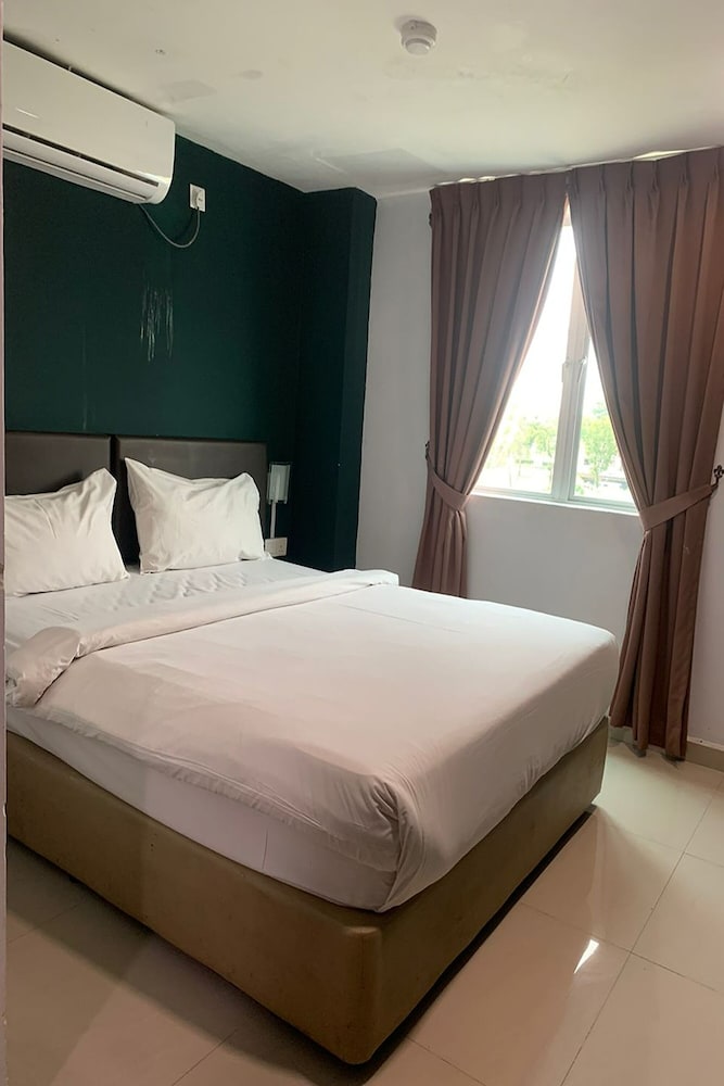 Room V Jalan Megat by Secom