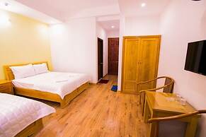 Dong Phuong Hotel