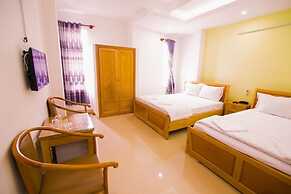 Dong Phuong Hotel