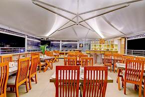 Dhruva Inn
