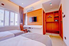 Dhruva Inn