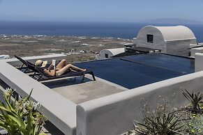 Nimbus Santorini