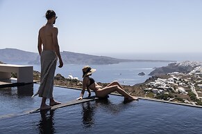 Nimbus Santorini