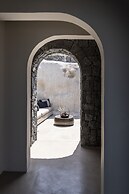 Nimbus Santorini