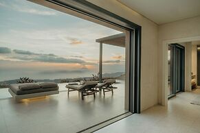Santorini Sky, Luxury Resort