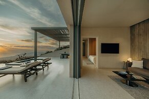 Santorini Sky, Luxury Resort