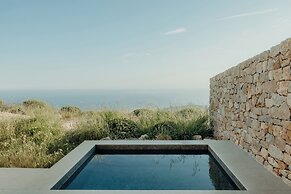 Santorini Sky, Luxury Resort