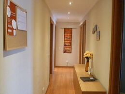 3-bed Apartment in Town Centre With Beach Access!