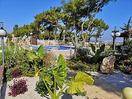 Louis Luxury Villa