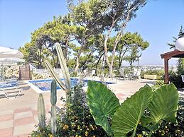 Louis Luxury Villa