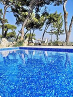 Louis Luxury Villa