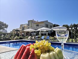 Louis Luxury Villa