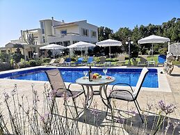 Louis Luxury Villa