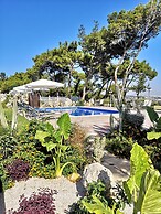 Louis Luxury Villa